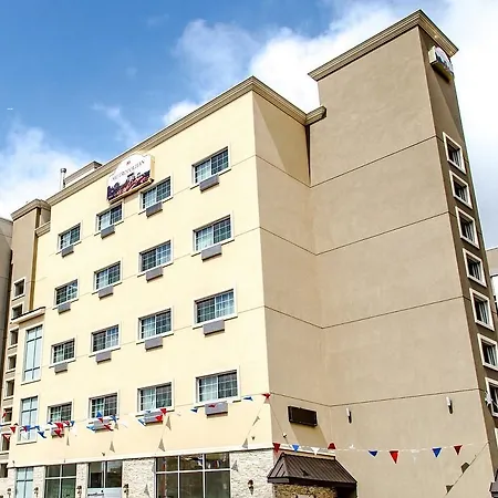 The Metropolitan Hotel